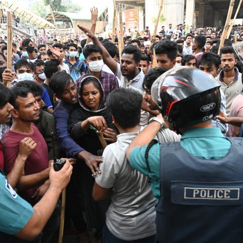 Kledingarbeiders in Bangladesh tijdens loonprotesten 2023 - actie tegen H&M en Zara